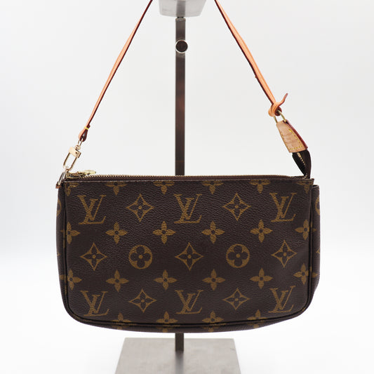 Louis Vuitton Pochette Monogram - 856