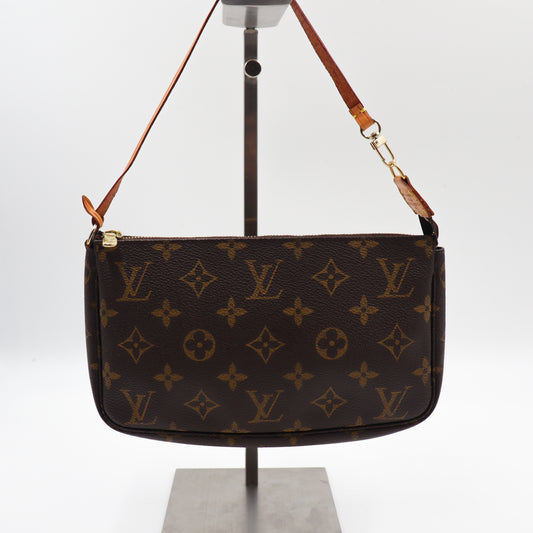 Louis Vuitton Pochette Monogram - 857