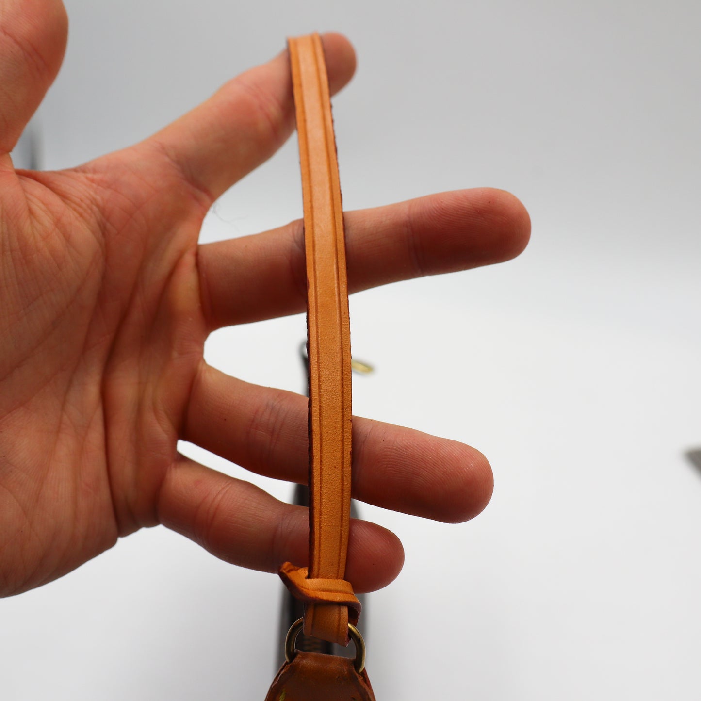 Louis Vuitton Pochette Monogram - 858