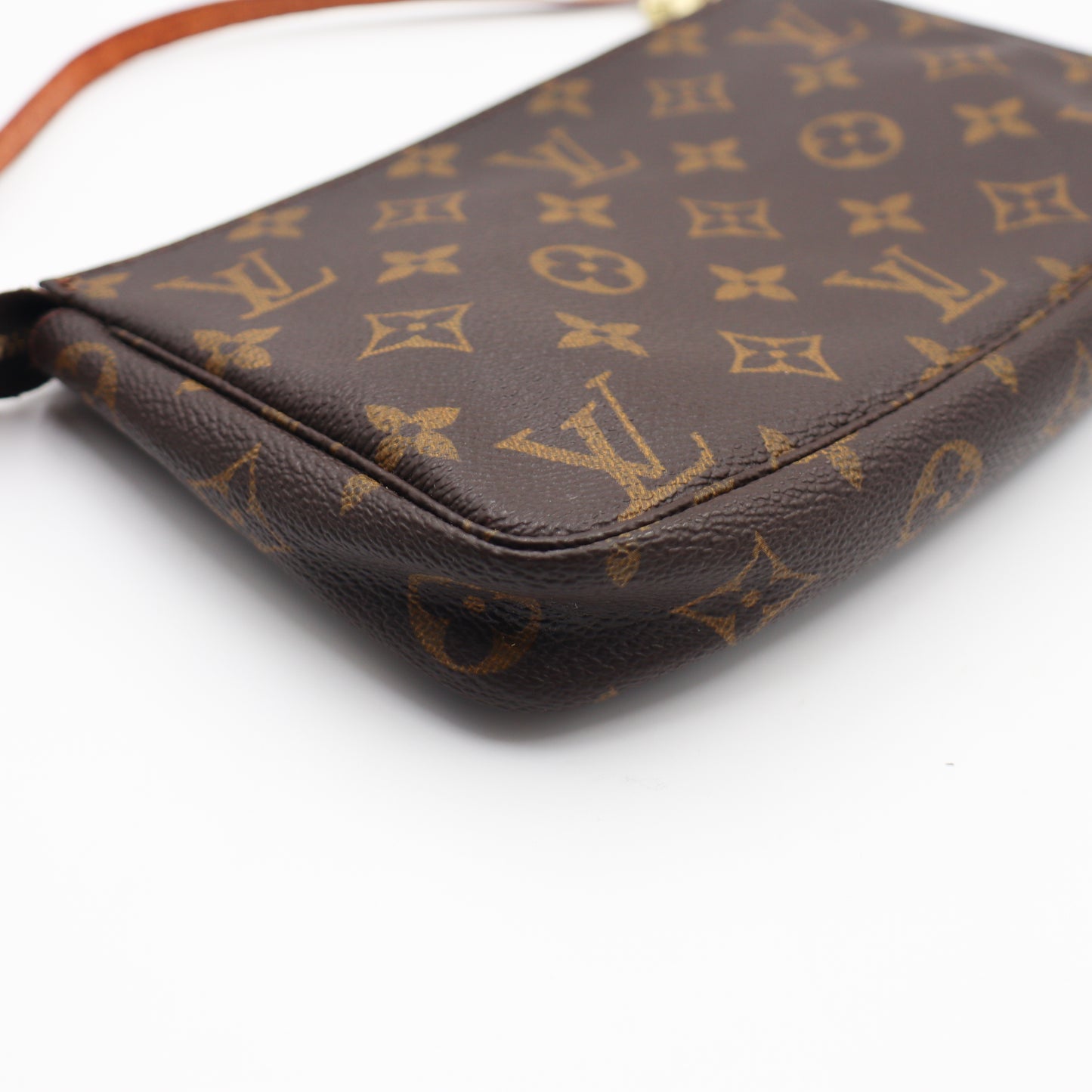 Louis Vuitton Pochette Monogram - 858