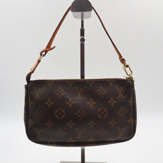 Louis Vuitton Pochette Monogram - 972