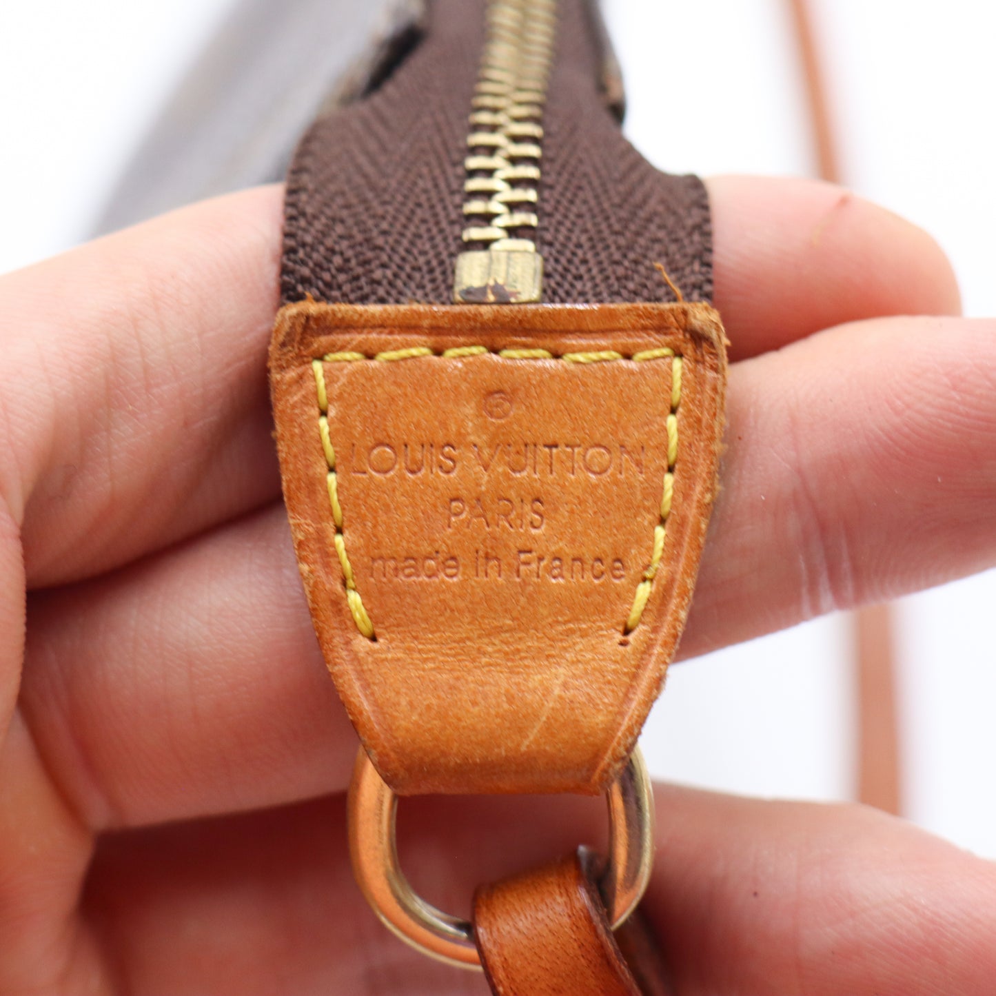 Louis Vuitton Pochette Monogram - 972