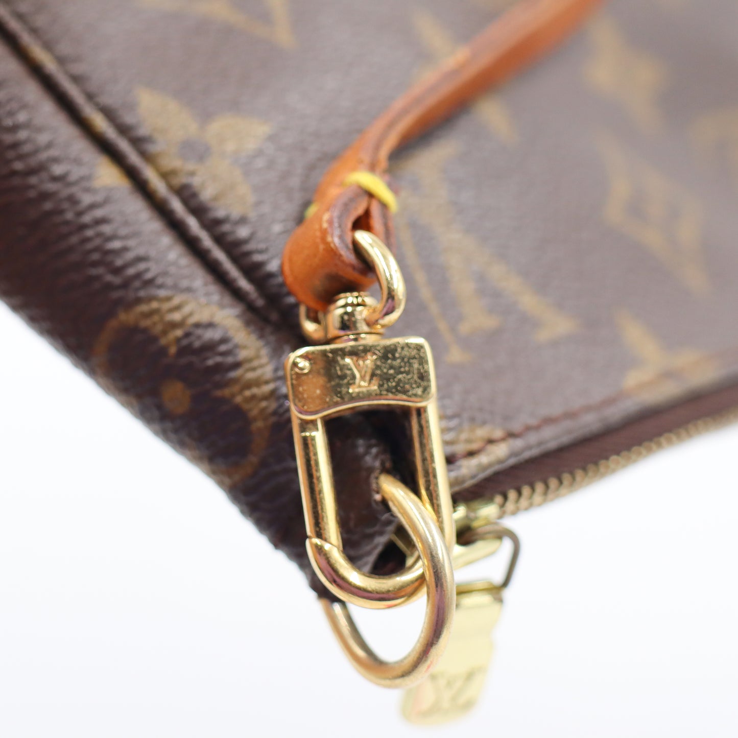 Louis Vuitton Pochette Monogram - 972
