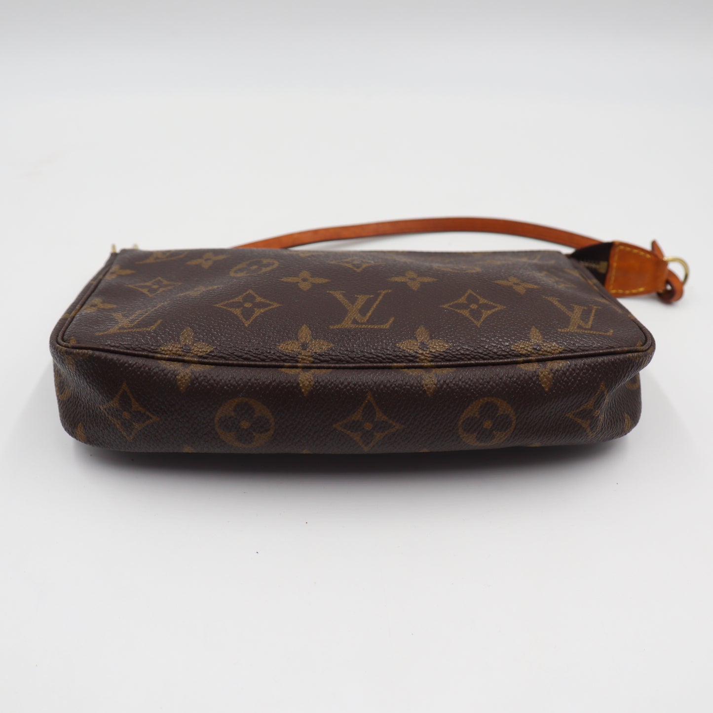 Louis Vuitton Pochette Monogram - 972
