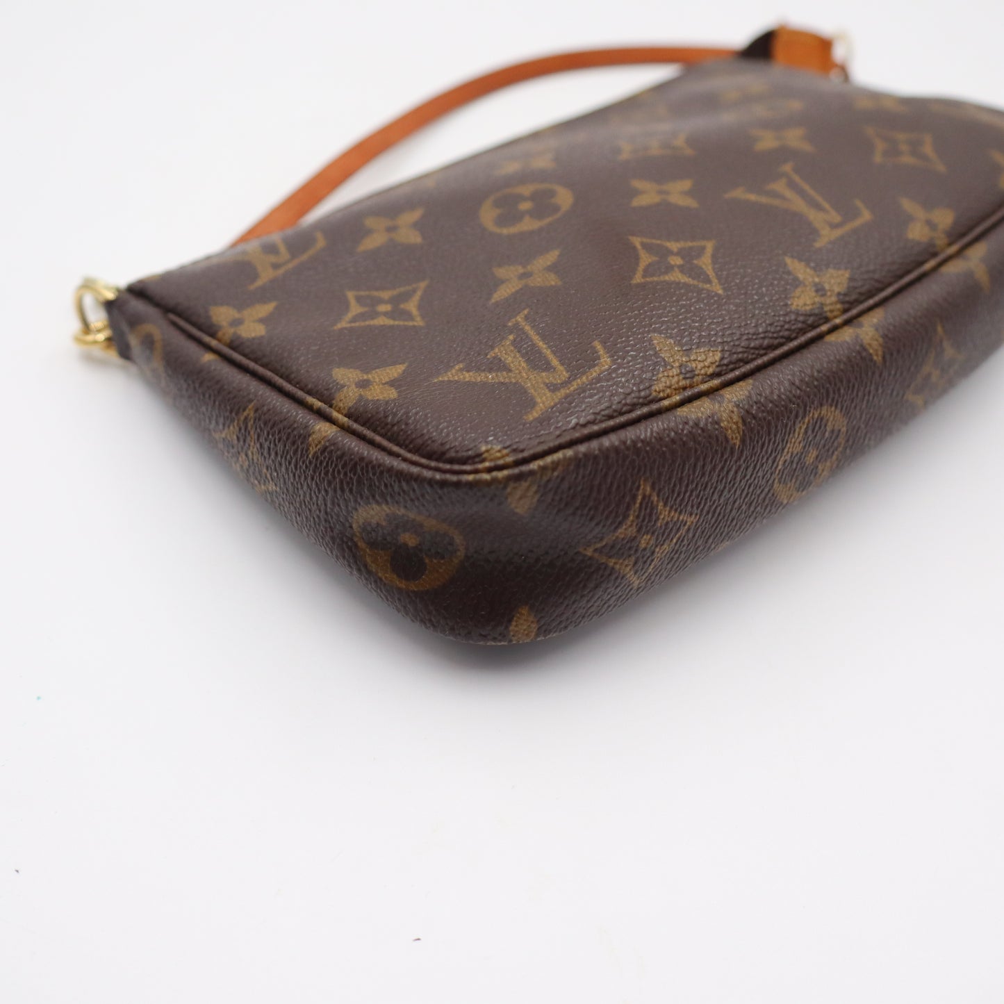 Louis Vuitton Pochette Monogram - 972