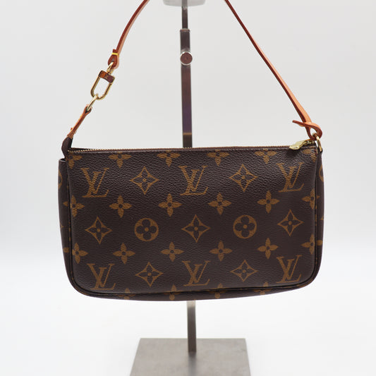 Louis Vuitton Pochette Monogram - 964