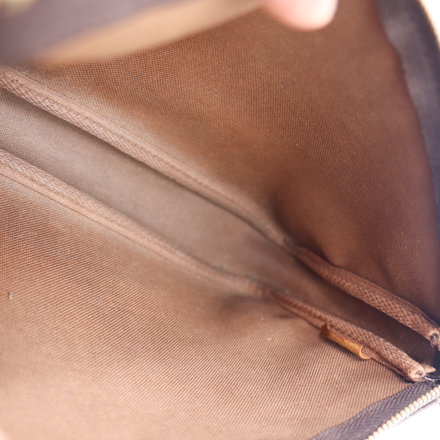 Louis Vuitton Pochette Monogram - 971