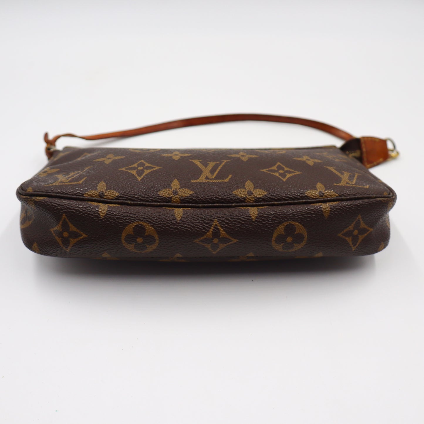 Louis Vuitton Pochette Monogram - 971