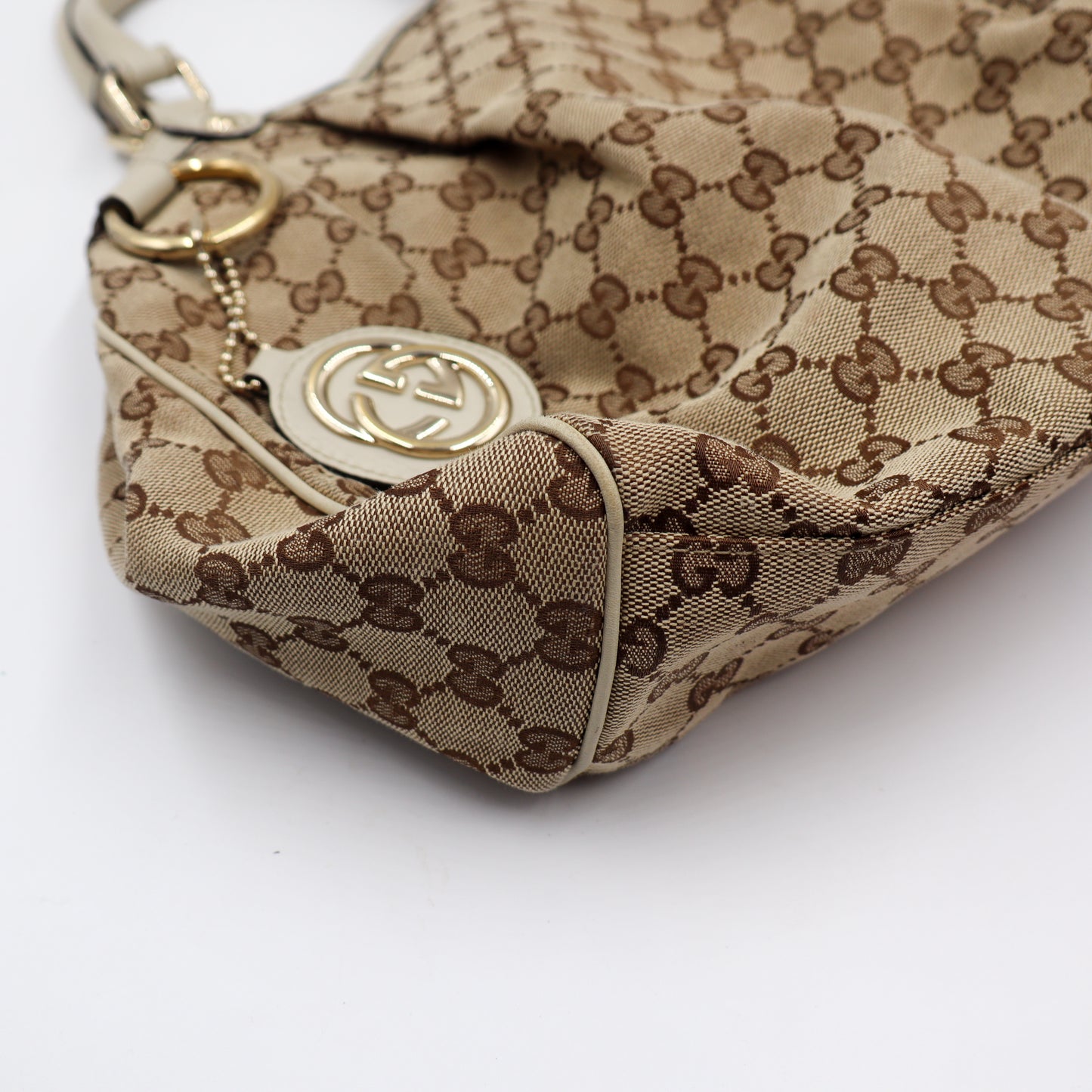 Gucci Sukey GG Monogram - 1010