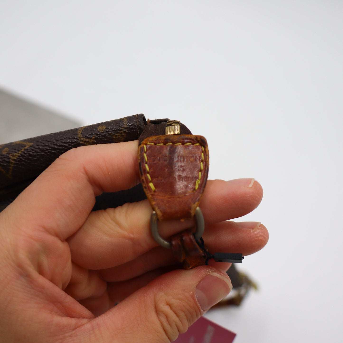 Louis Vuitton Pochette Monogram - 948