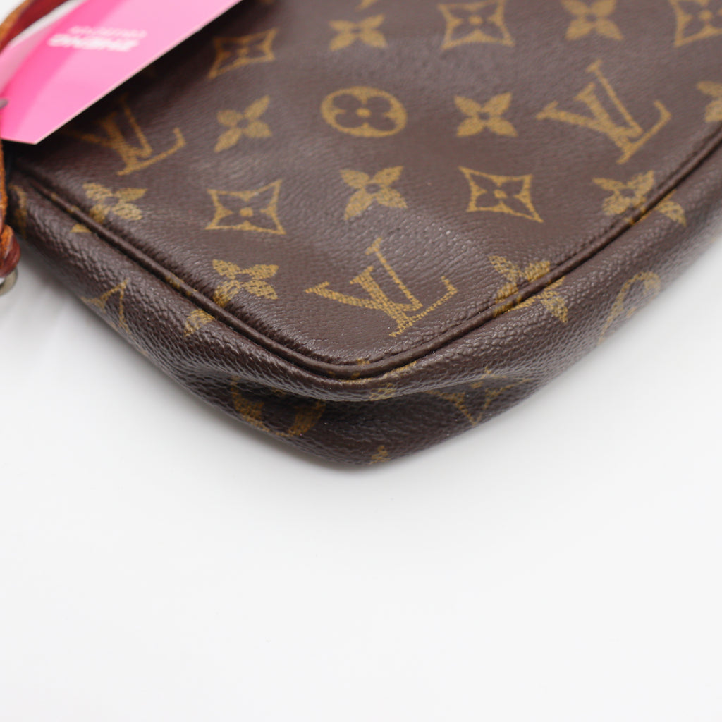 Louis Vuitton Pochette Monogram - 948
