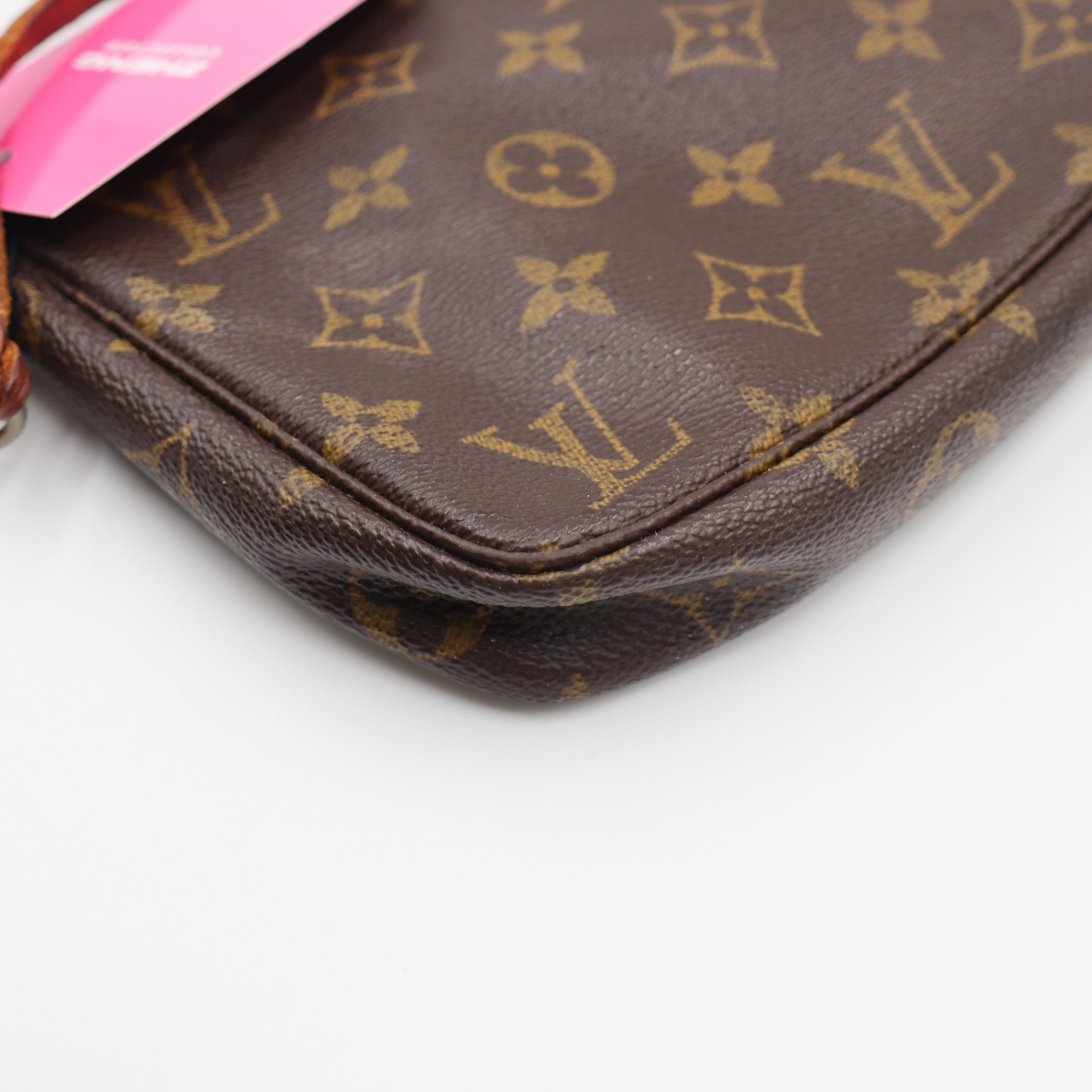 Louis Vuitton Pochette Monogram - 948