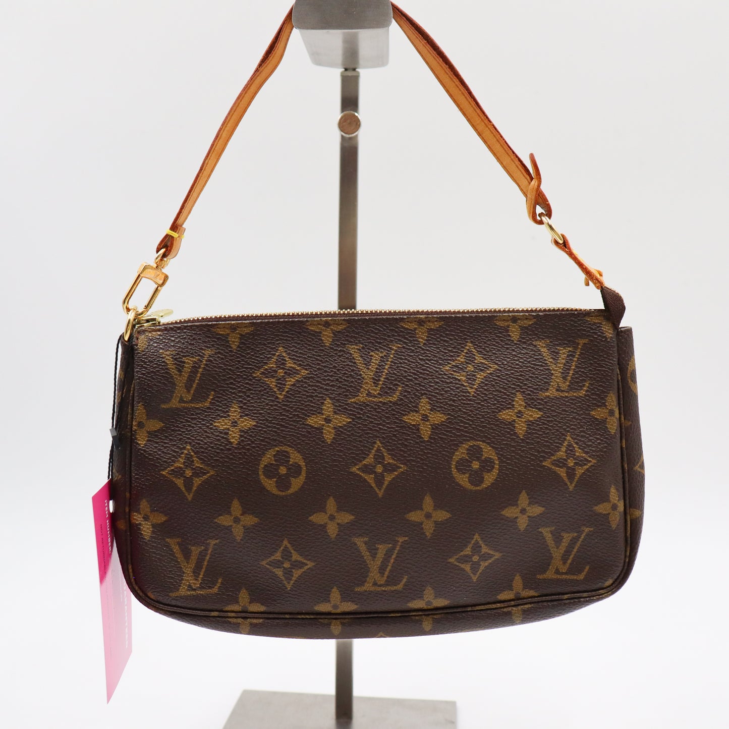 Louis Vuitton Pochette Monogram - 949