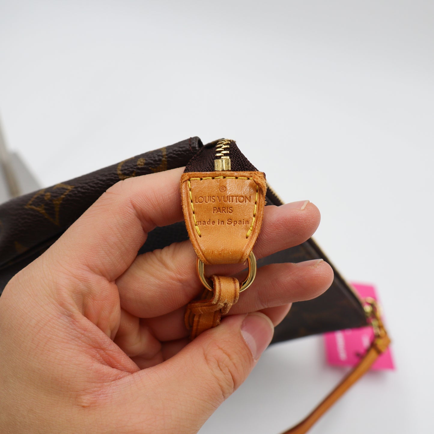 Louis Vuitton Pochette Monogram - 949