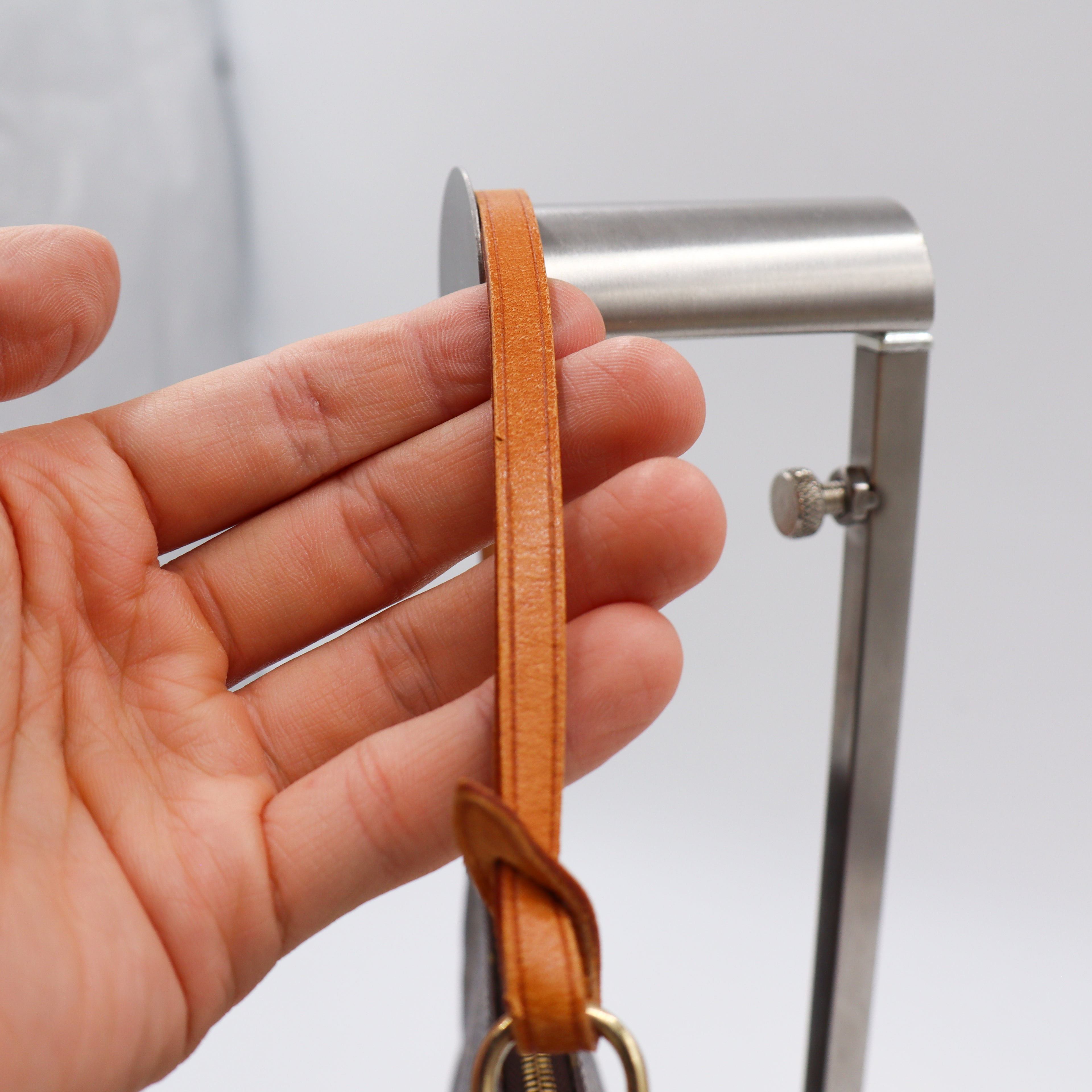 Louis Vuitton Pochette Monogram - 954