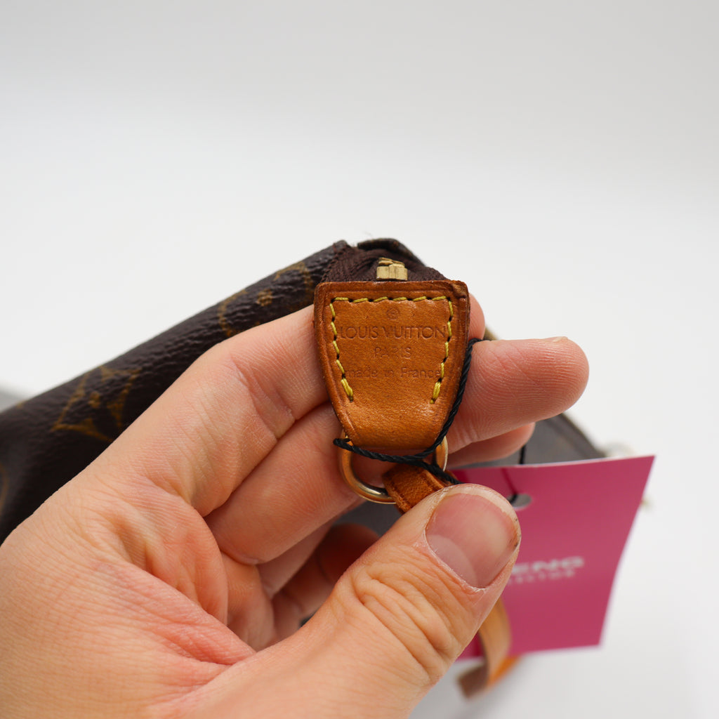 Louis Vuitton Pochette Monogram - 954