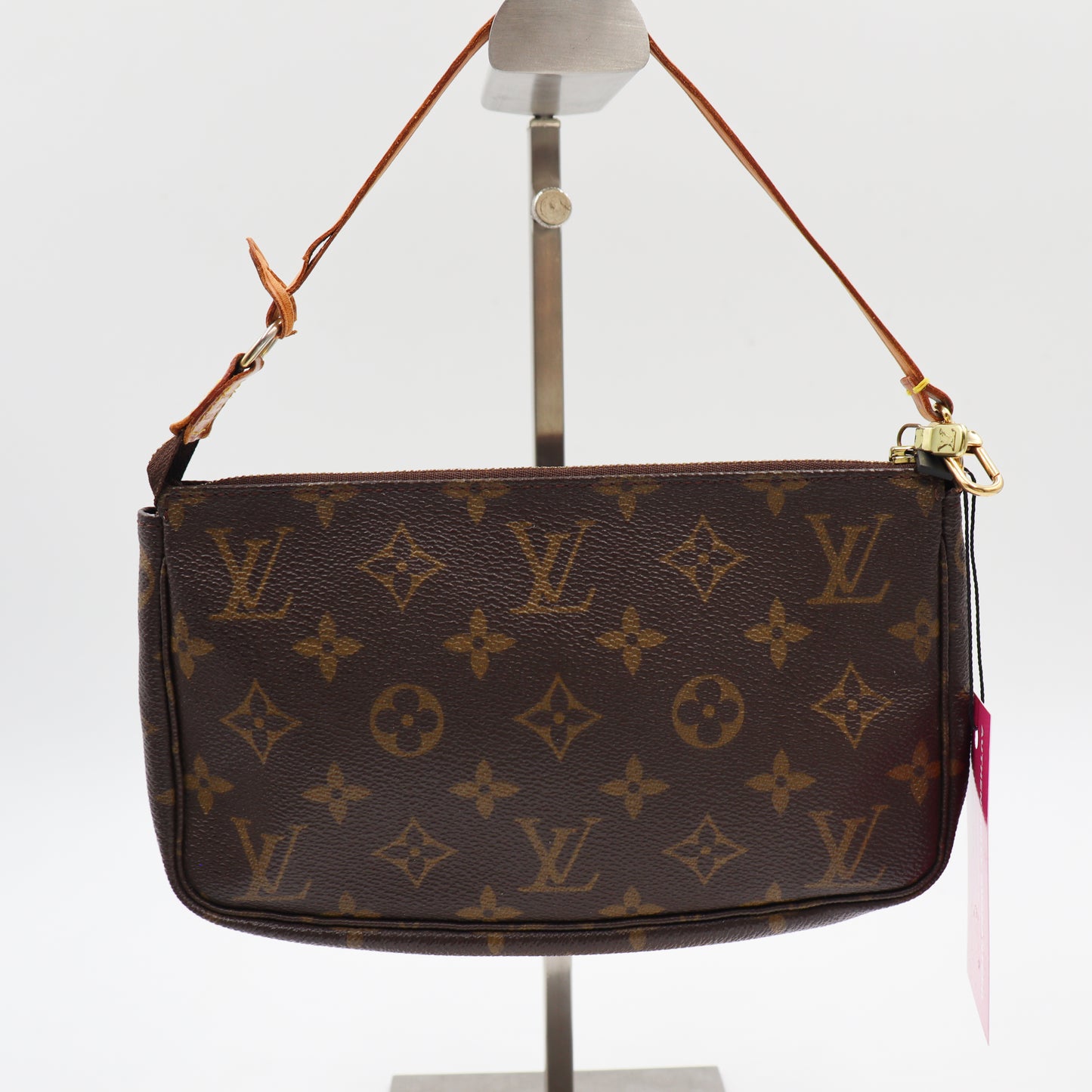 Louis Vuitton Pochette Monogram - 955