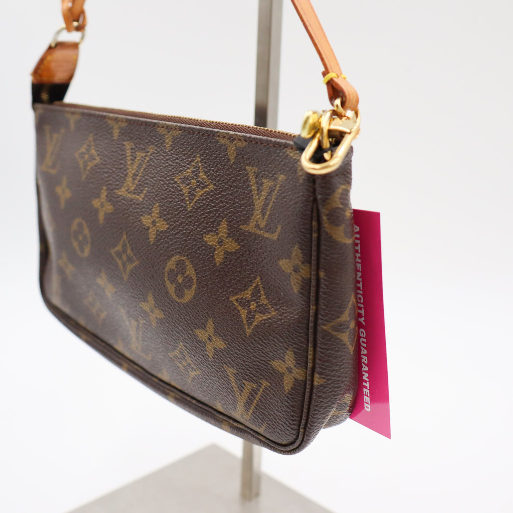 Louis Vuitton Pochette Monogram - 955