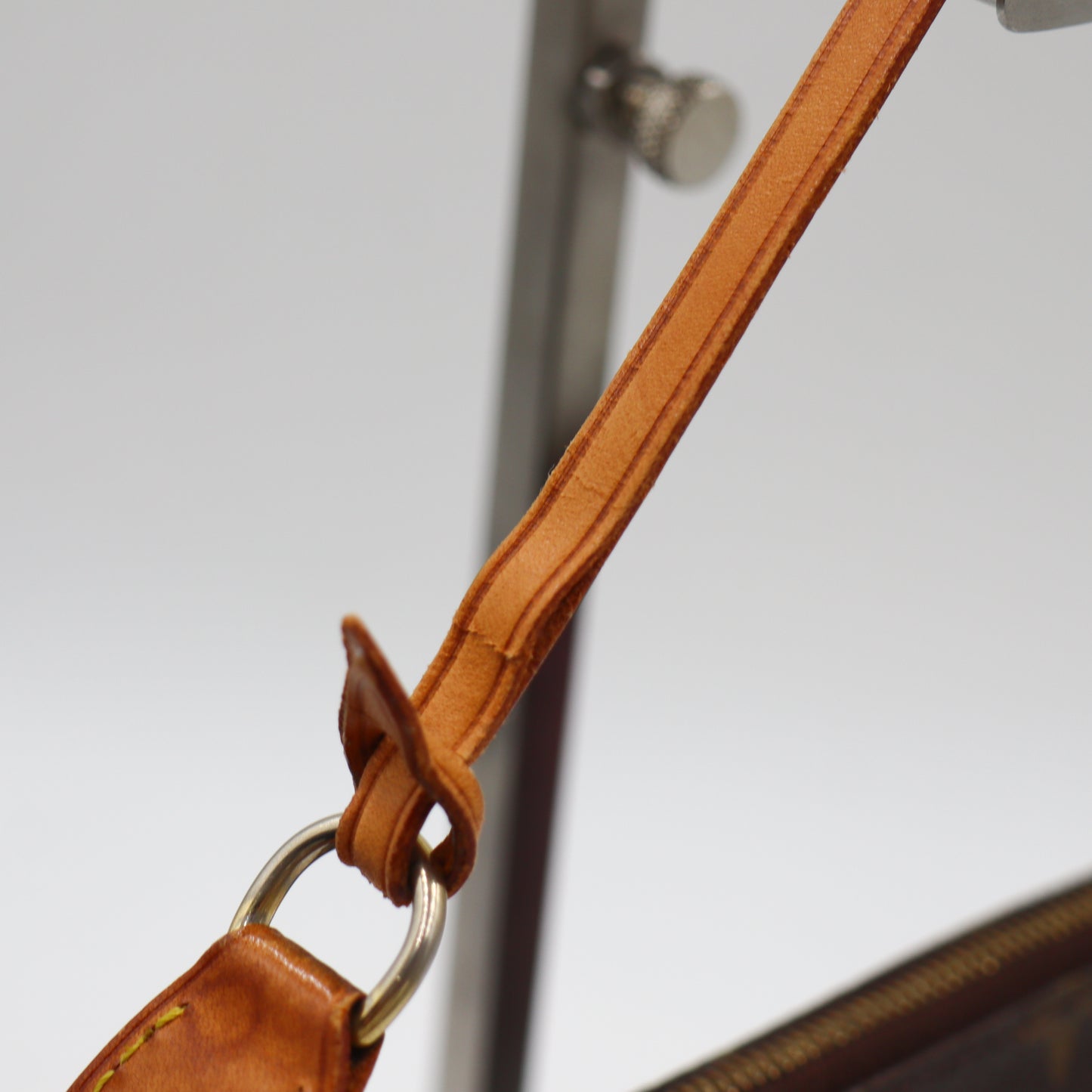 Louis Vuitton Pochette Monogram - 955