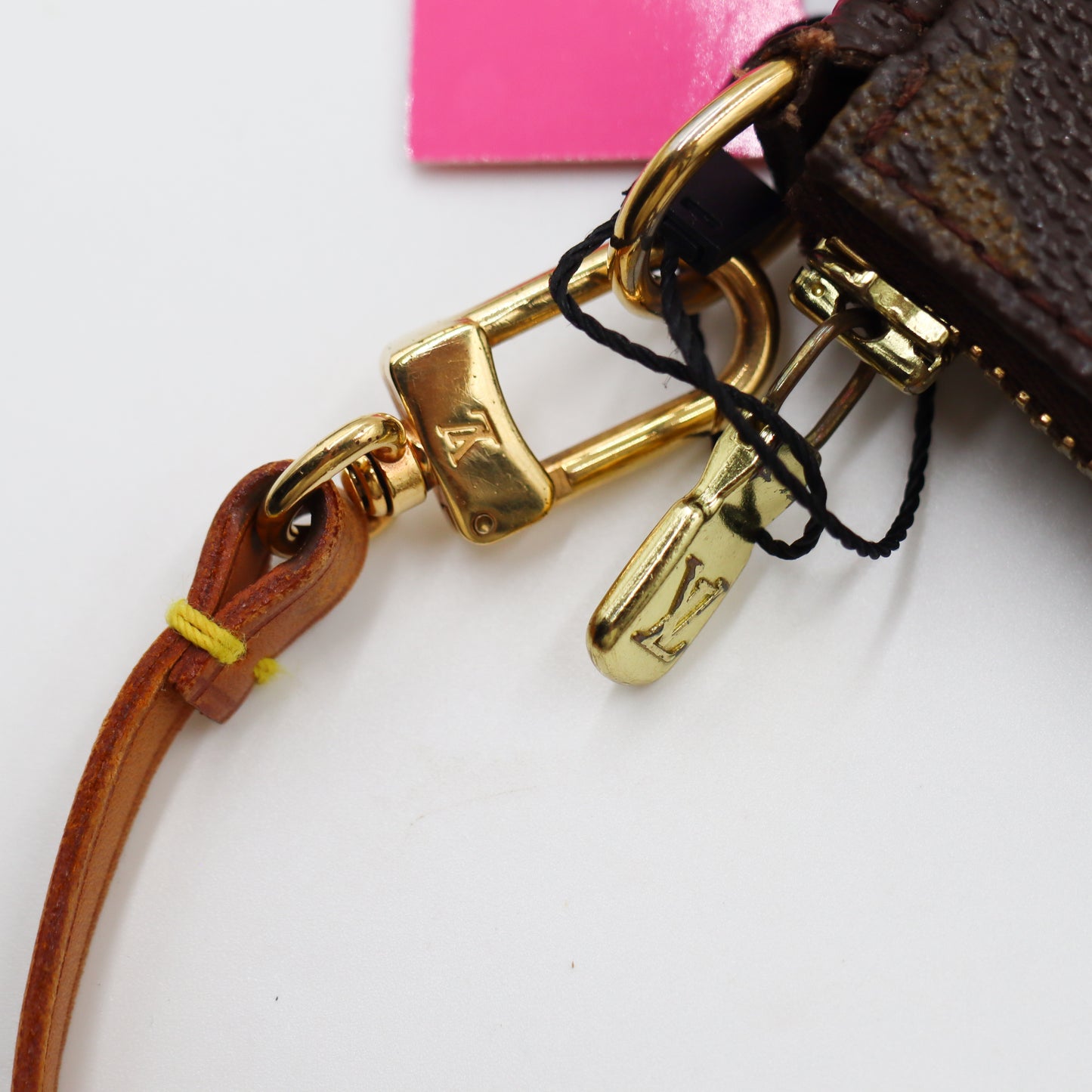 Louis Vuitton Pochette Monogram - 955