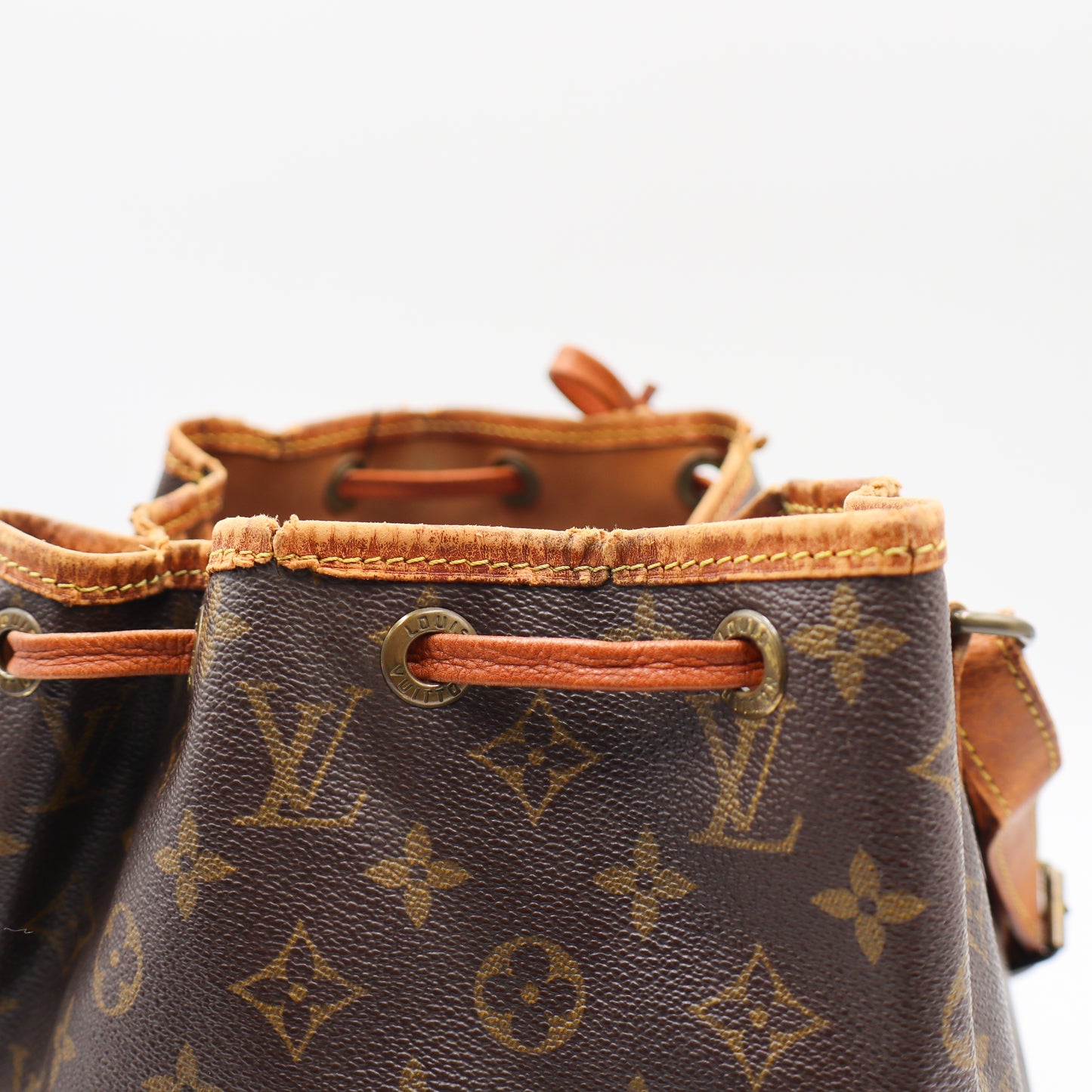 Louis Vuitton Noé Petit Monogram - 946